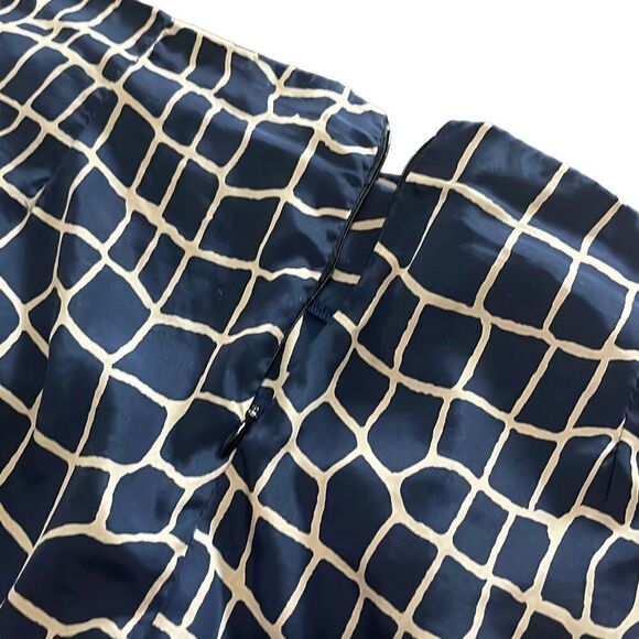 Papaya size 8 short - Picture 8 of 8